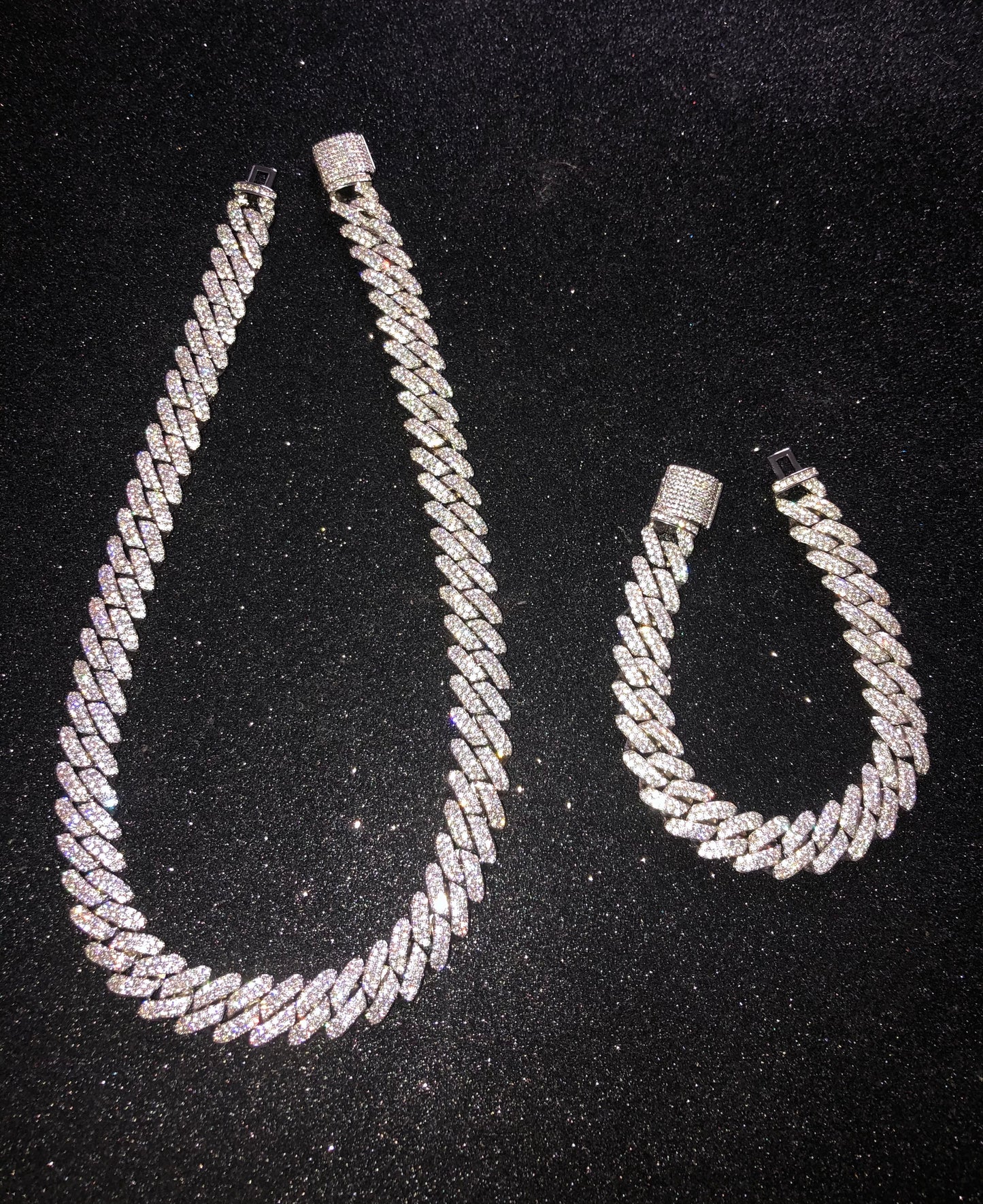 Conjunto Cadena y brazalete laminado en oro blanco de 18 k ( 5 micras)