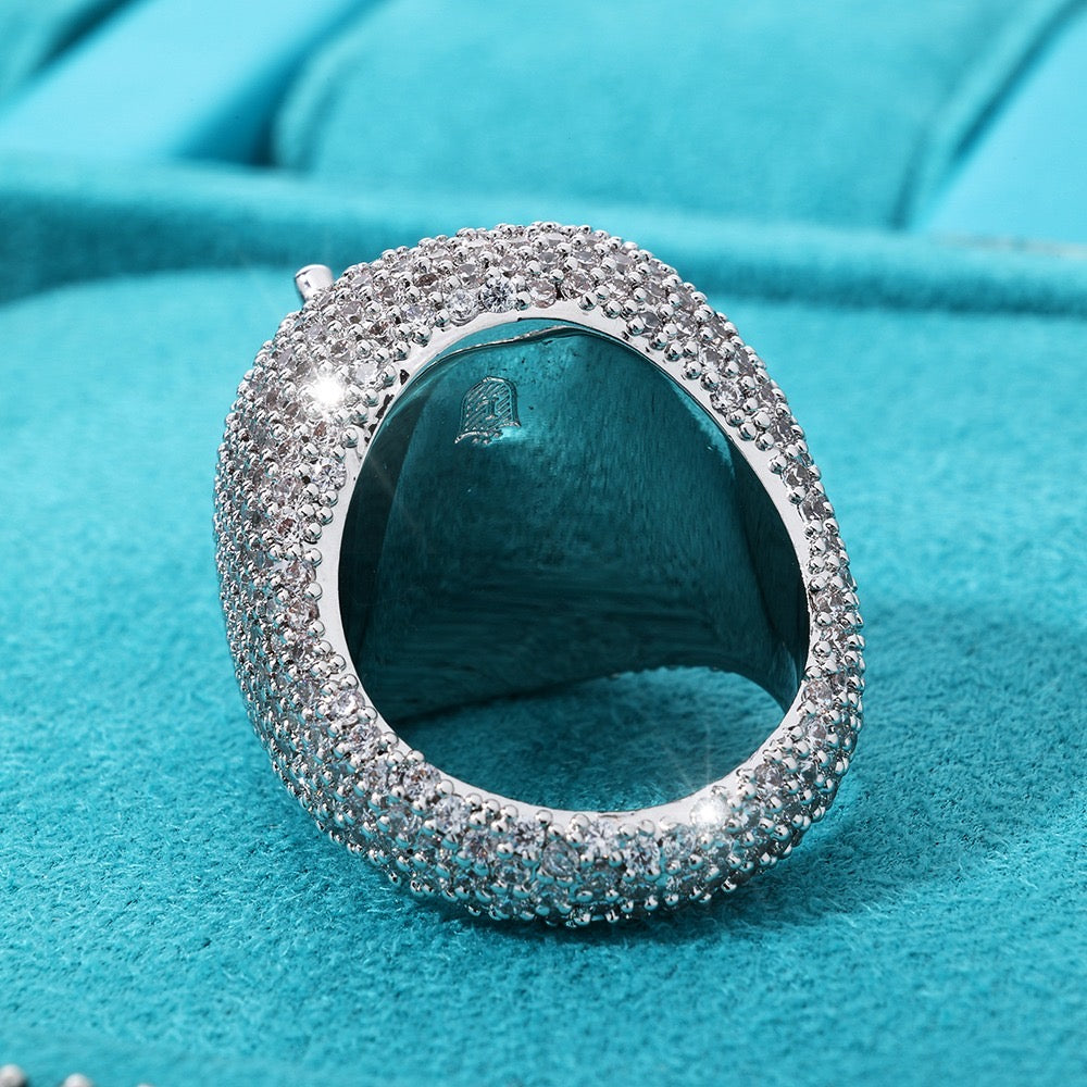 Anillo large stone whitegold 18 k 2025