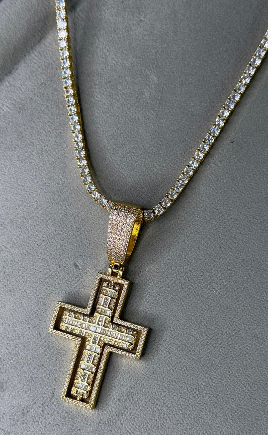 Dije de cruz giratoria full iced out con cadena tennis