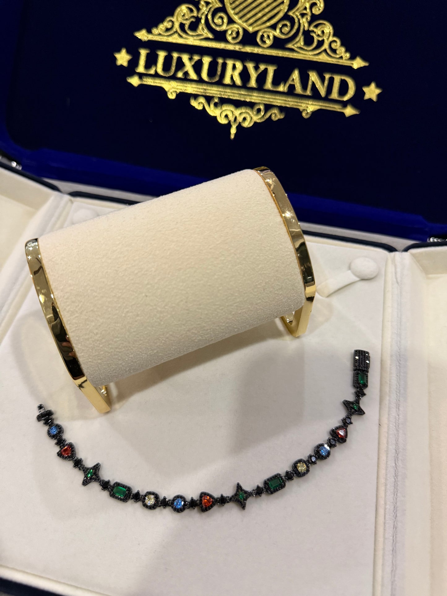 Black Color gemstones bracelet