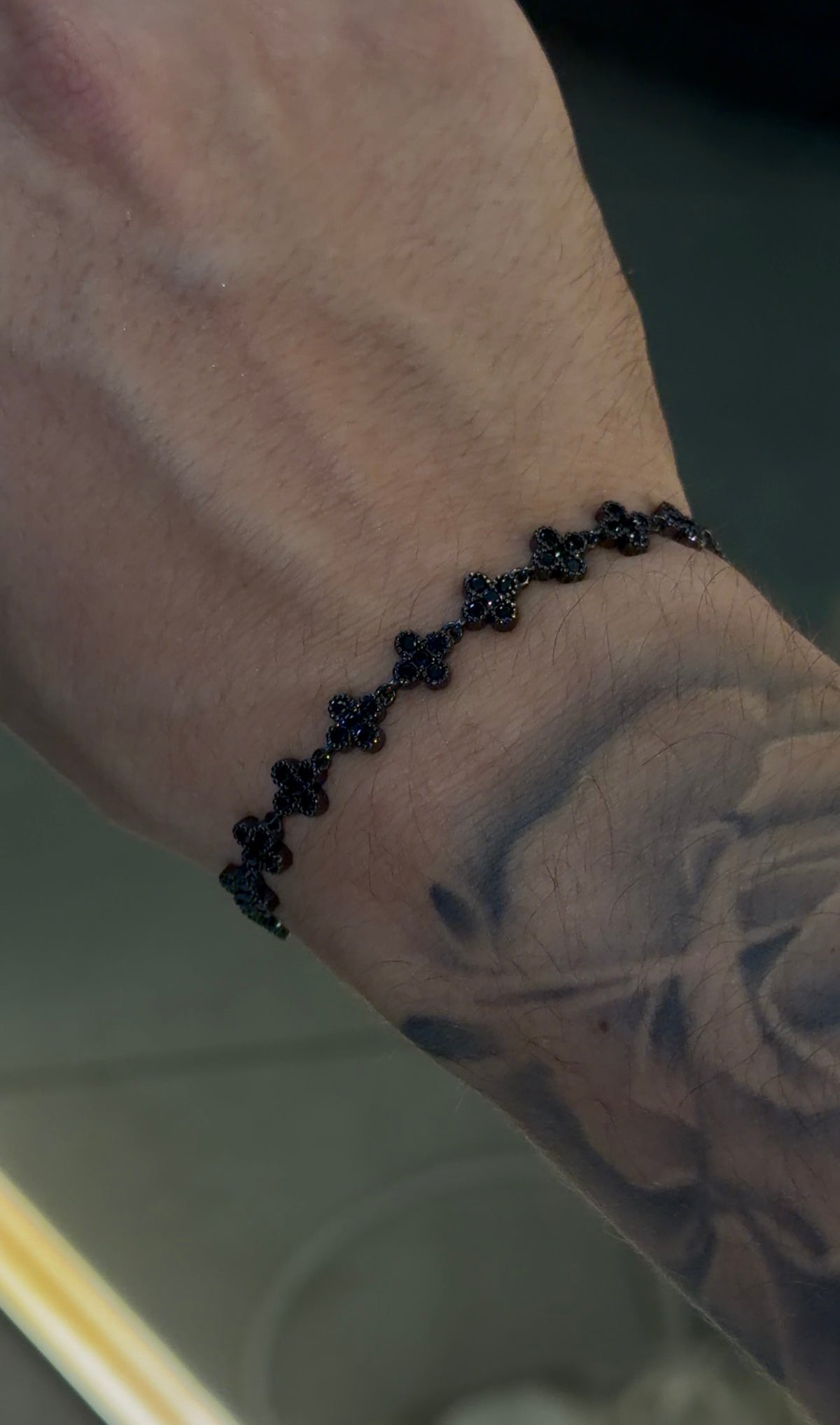 Mini VC black brazalete Fully iced out