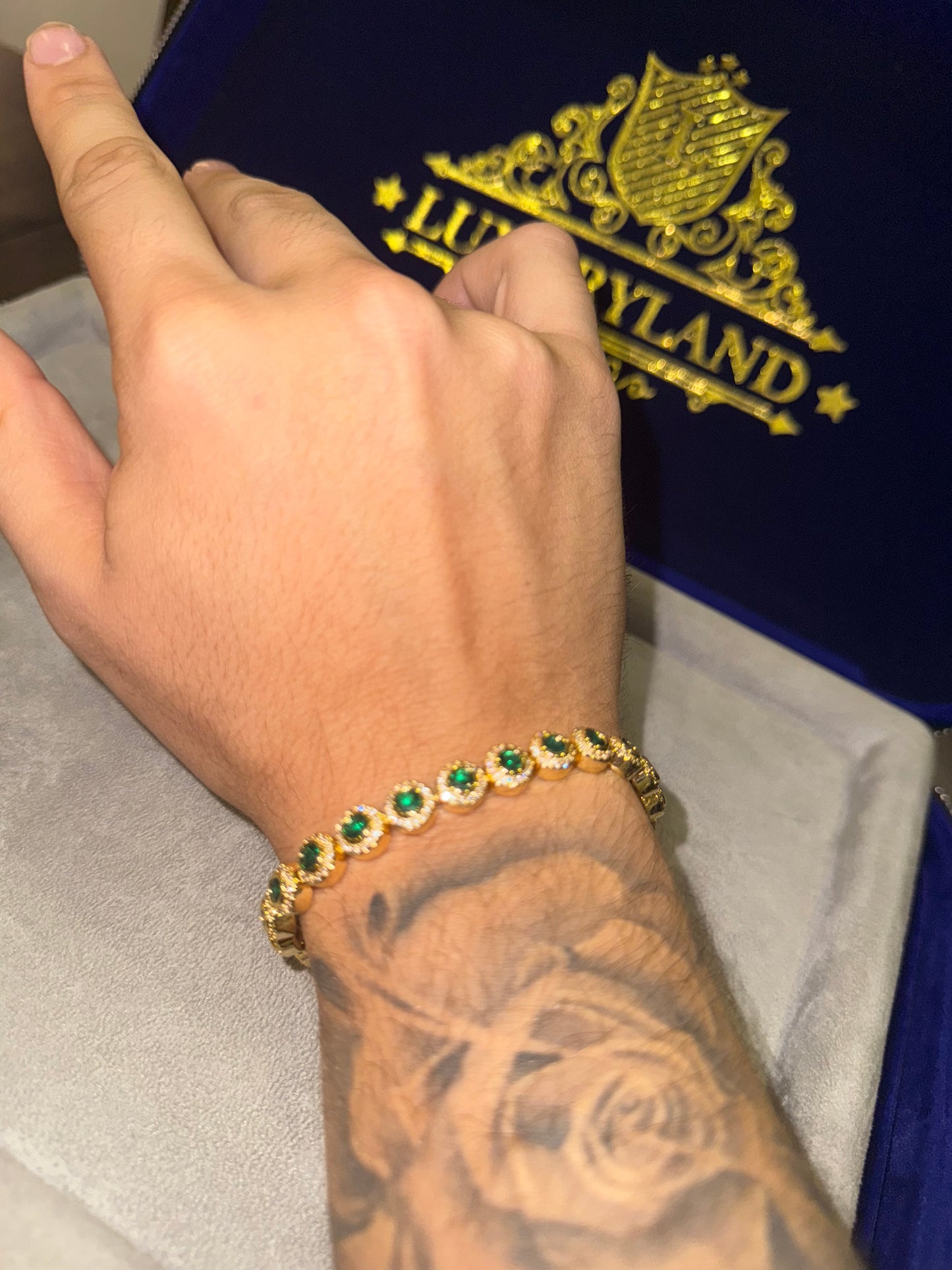 Circle tennis bracelet gold and green  18k plated