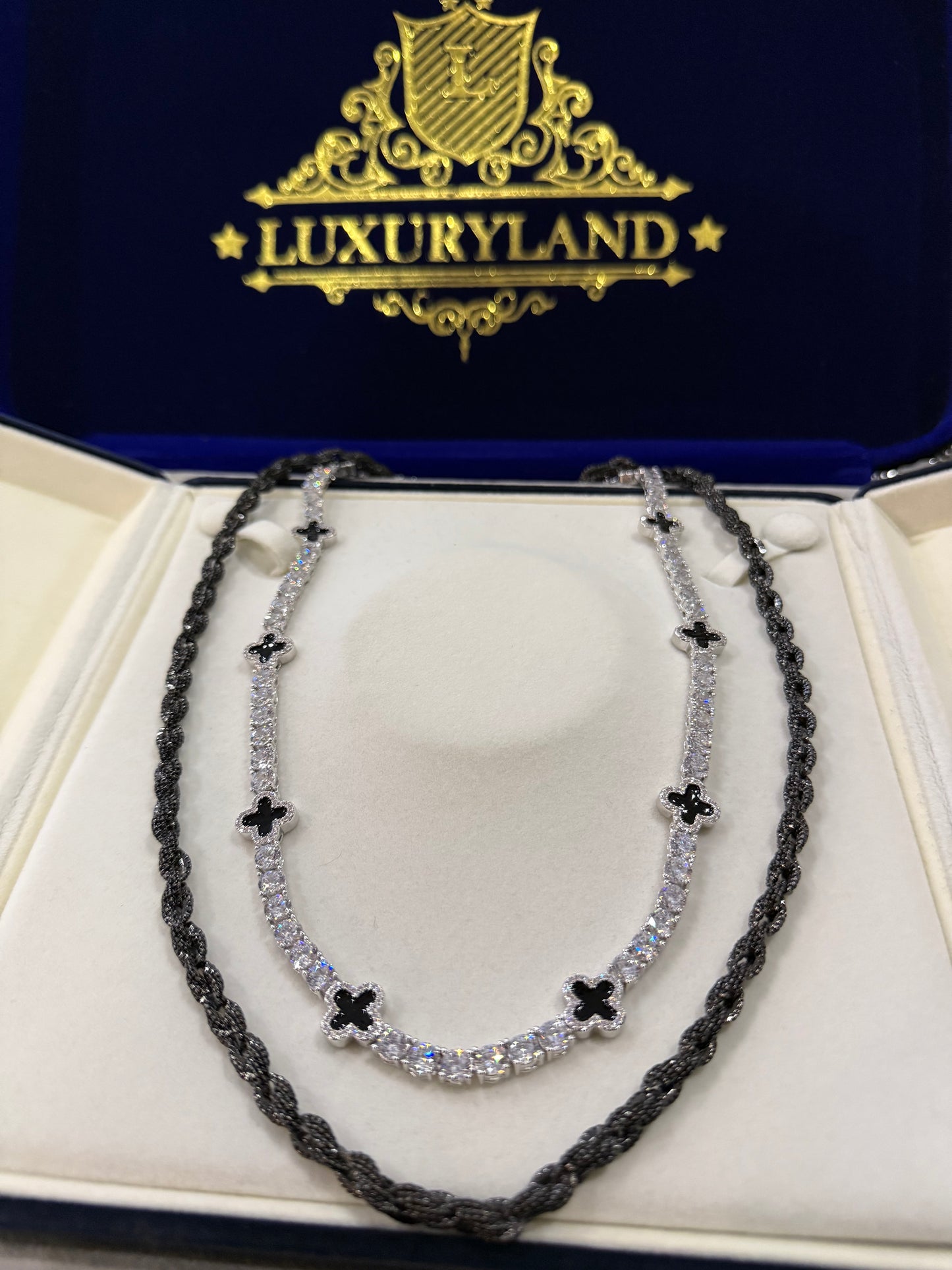 Combo cadena tennis 5mm VC white gold x black + Cadena torzal rope 6mm full black con incrustaciones