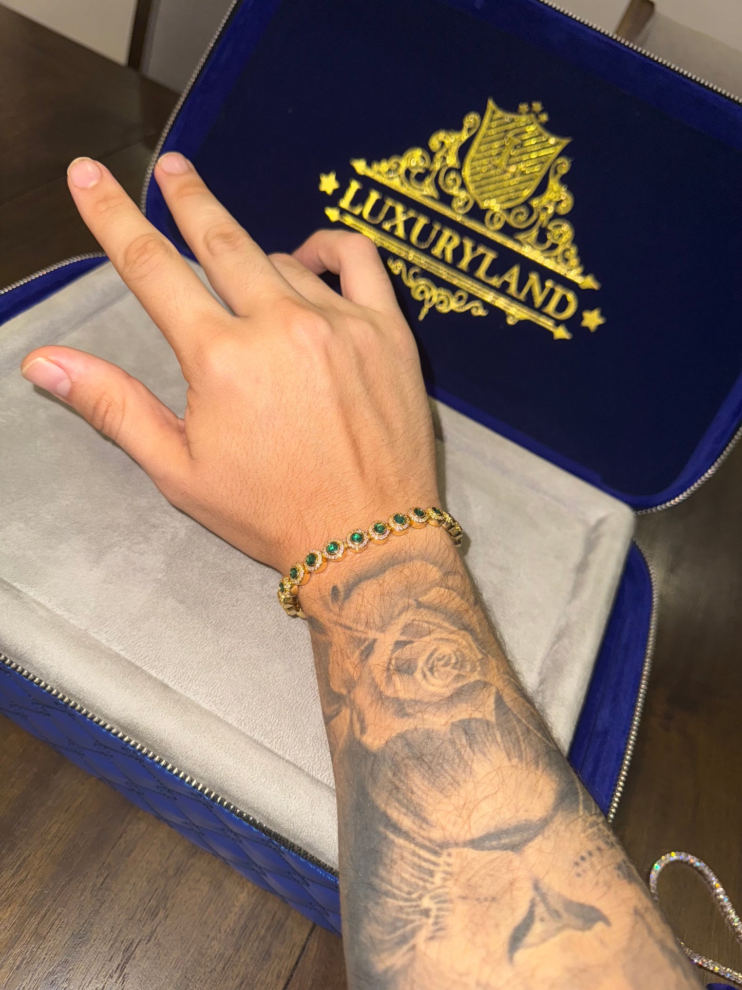 Circle tennis bracelet gold and green  18k plated