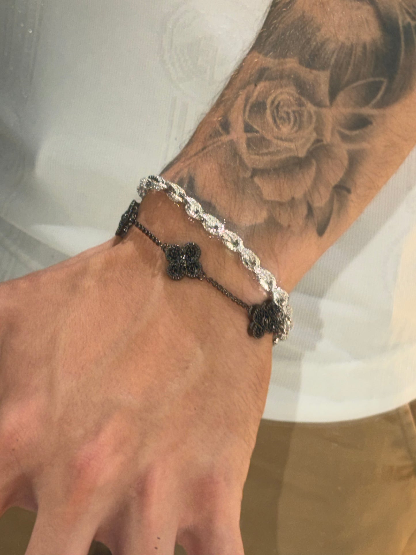 Combo de brazalete VC. full black con white full iced rope torzal (copia)