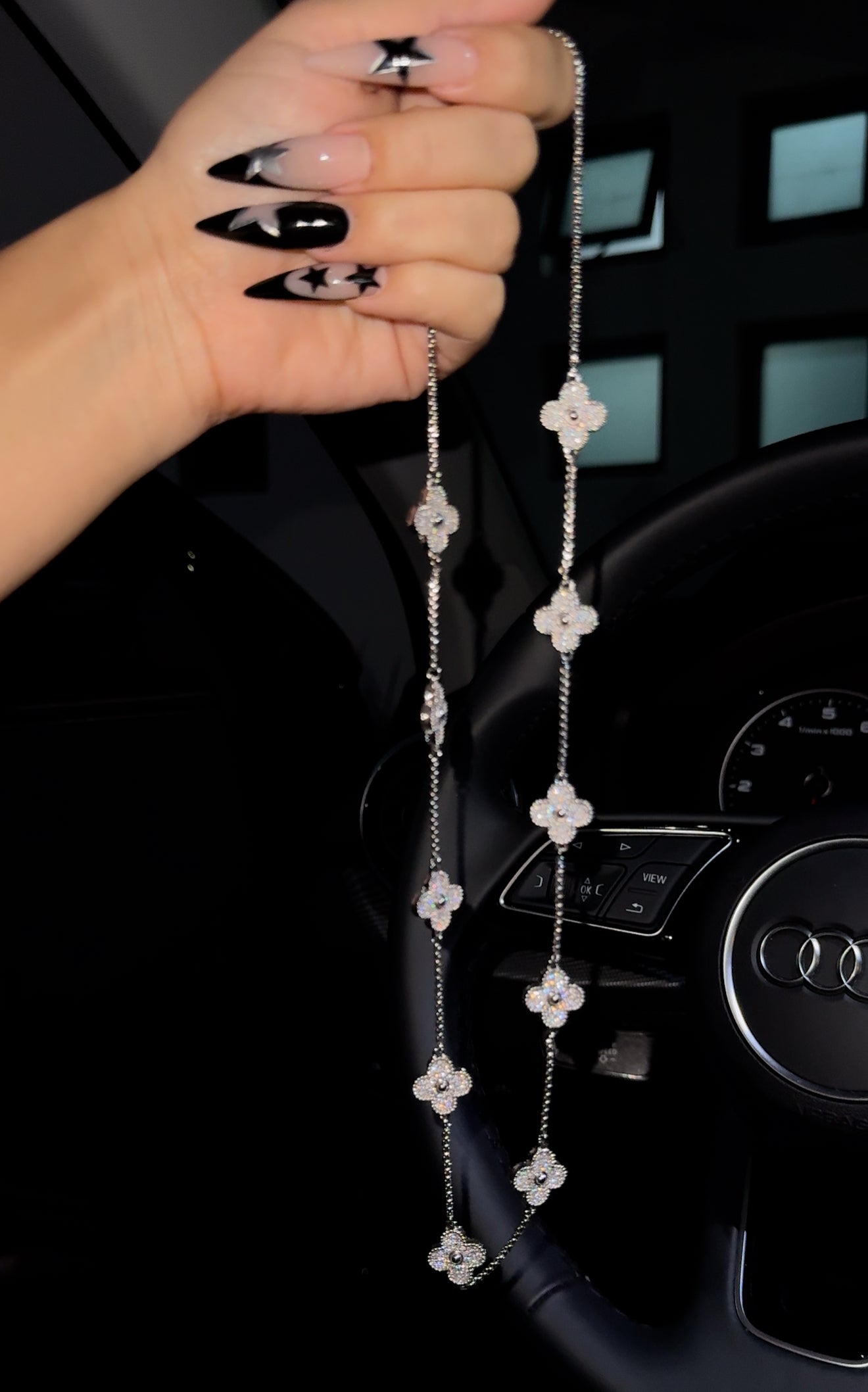 Cadena y brazalete VC. White gold