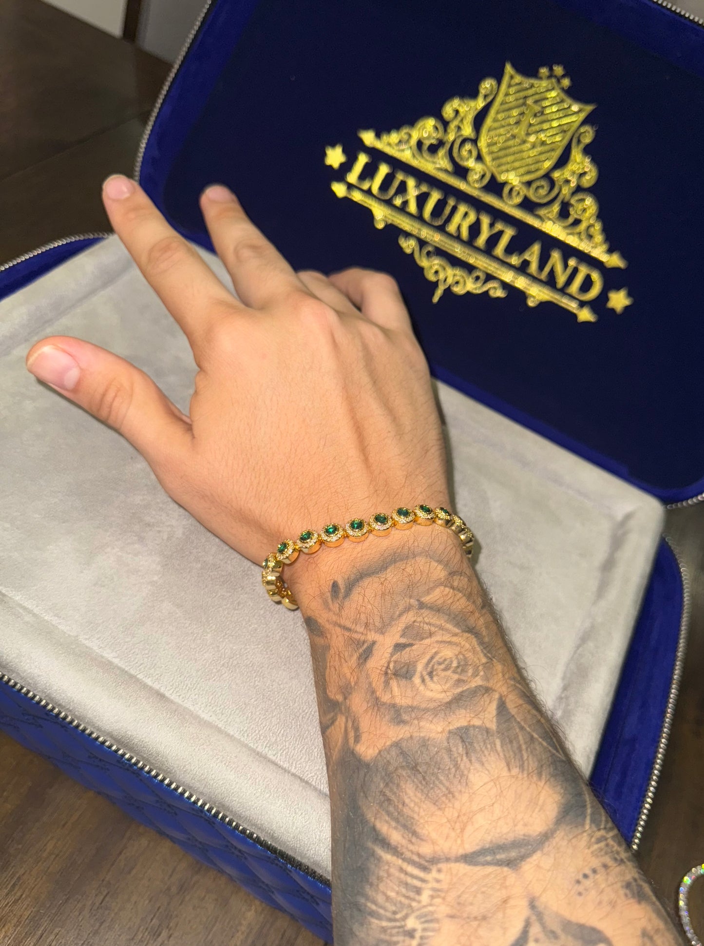 Circle tennis bracelet gold and green  18k plated