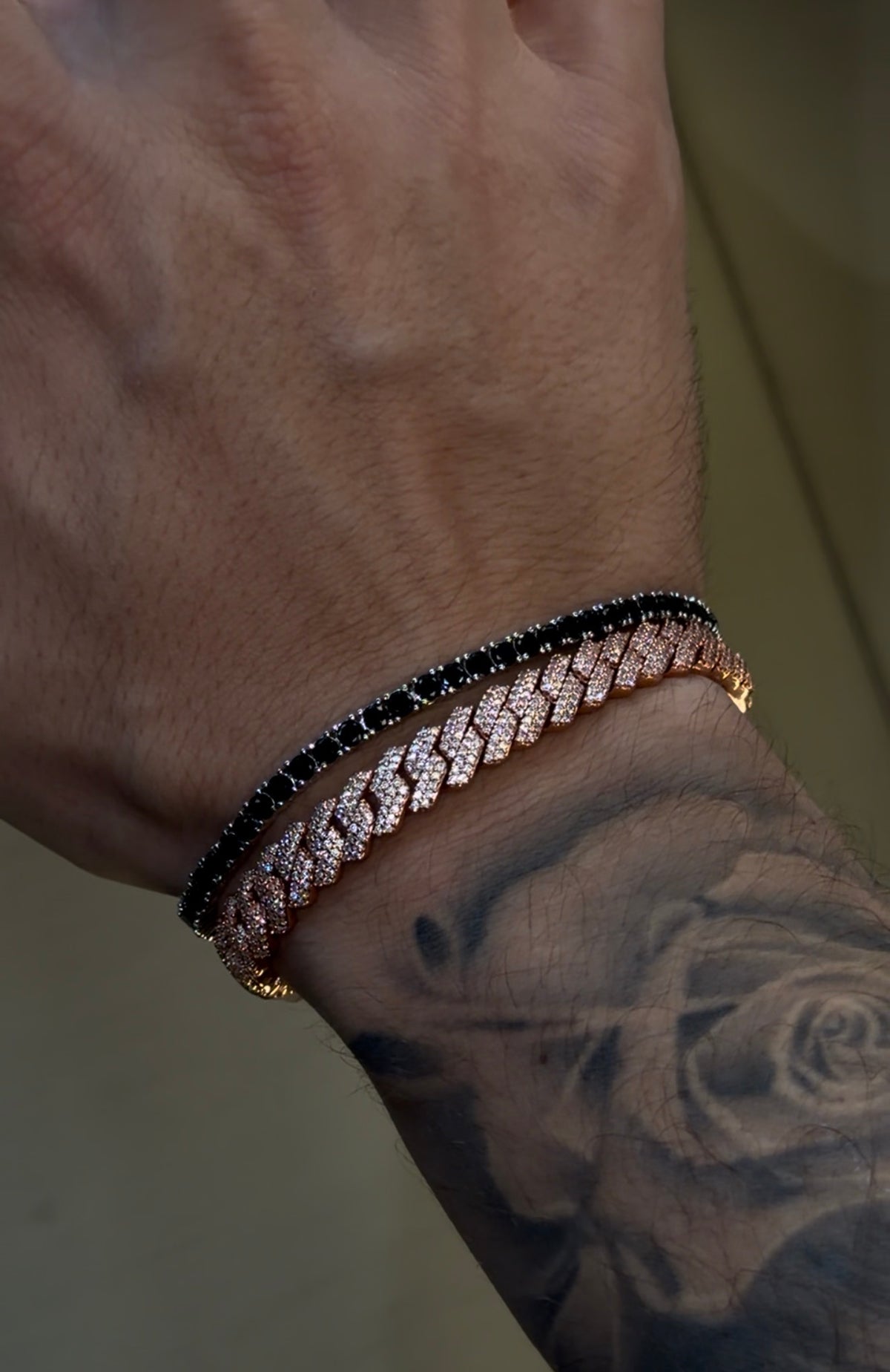 Combo dúo brazalete 8 mm prong cuban rose gold y brazalete Tennis black 3 mm