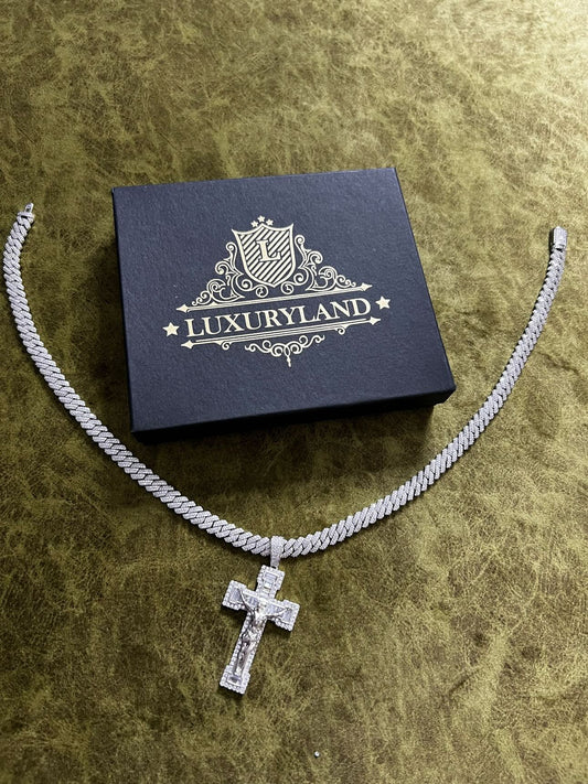 Dije de Cristo olímpico 3D con cadena cuban link 8mm white gold