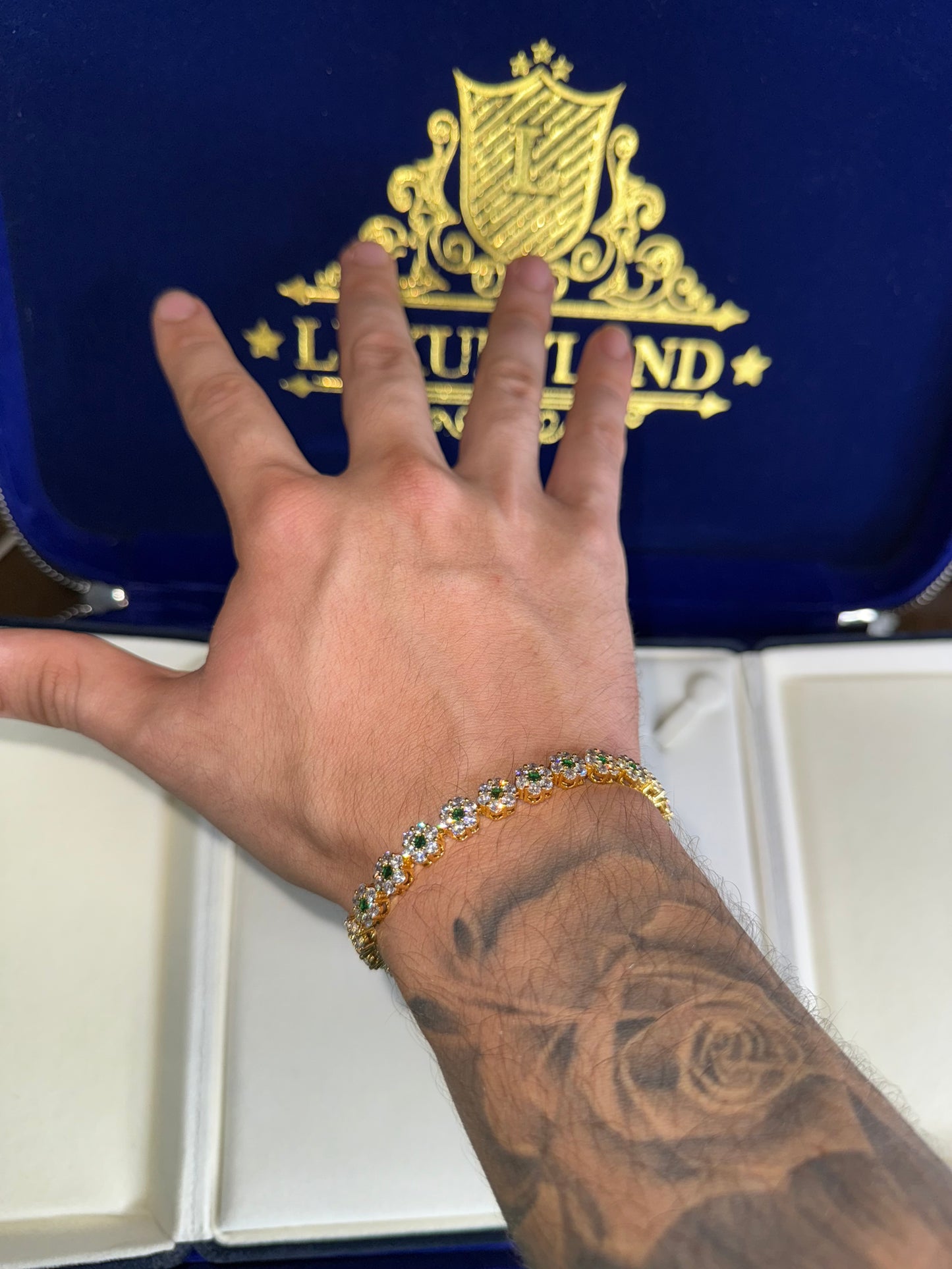 Brazalete octagon esmerald golden plated