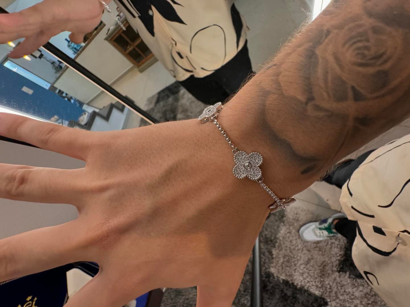 Cadena y brazalete VC. White gold