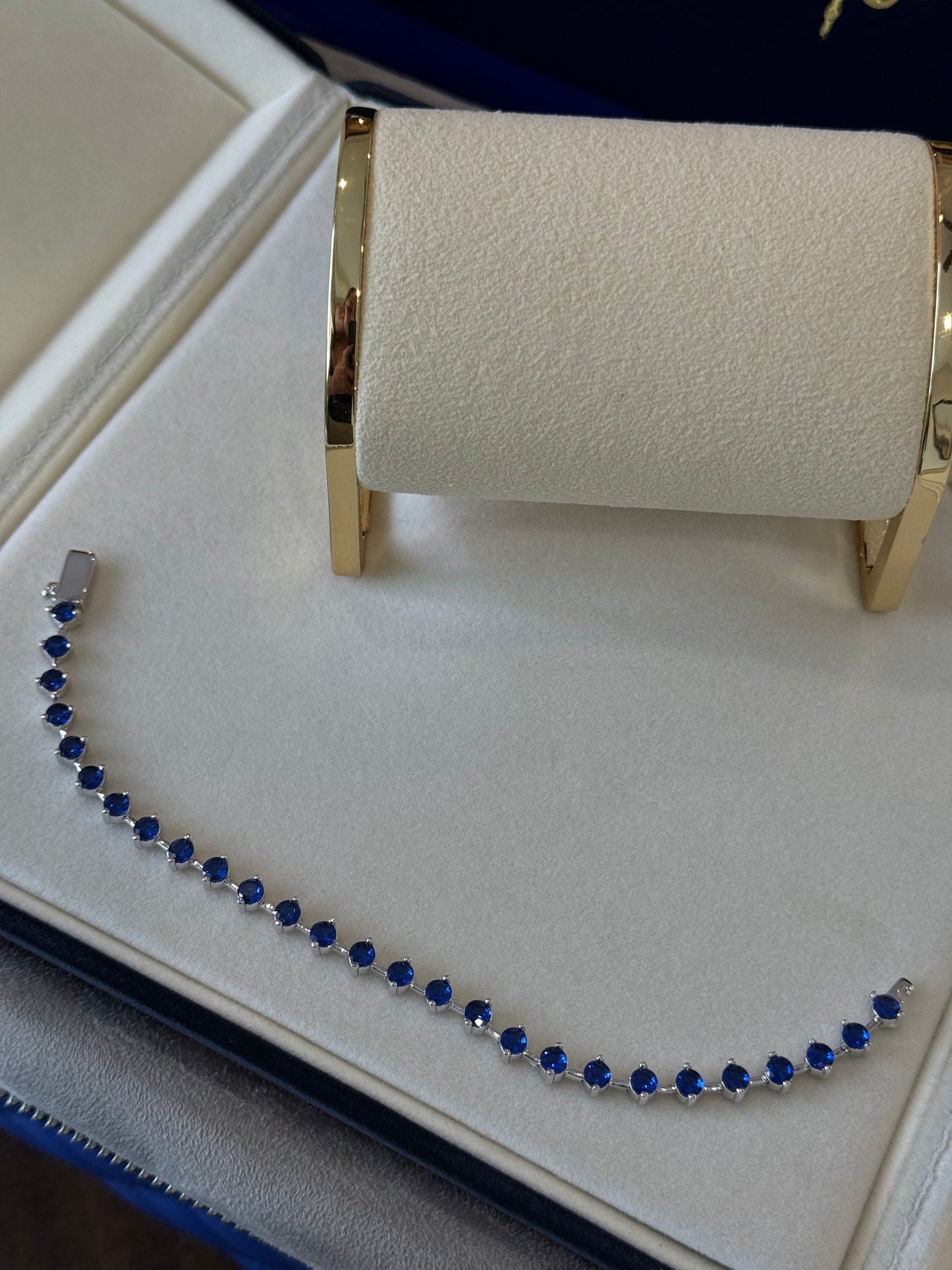 Brazalete gems NAVY blue x white gold