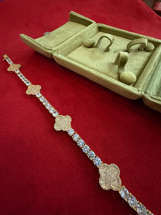 Brazalete VC. tennis golden plated tennis 5 mm