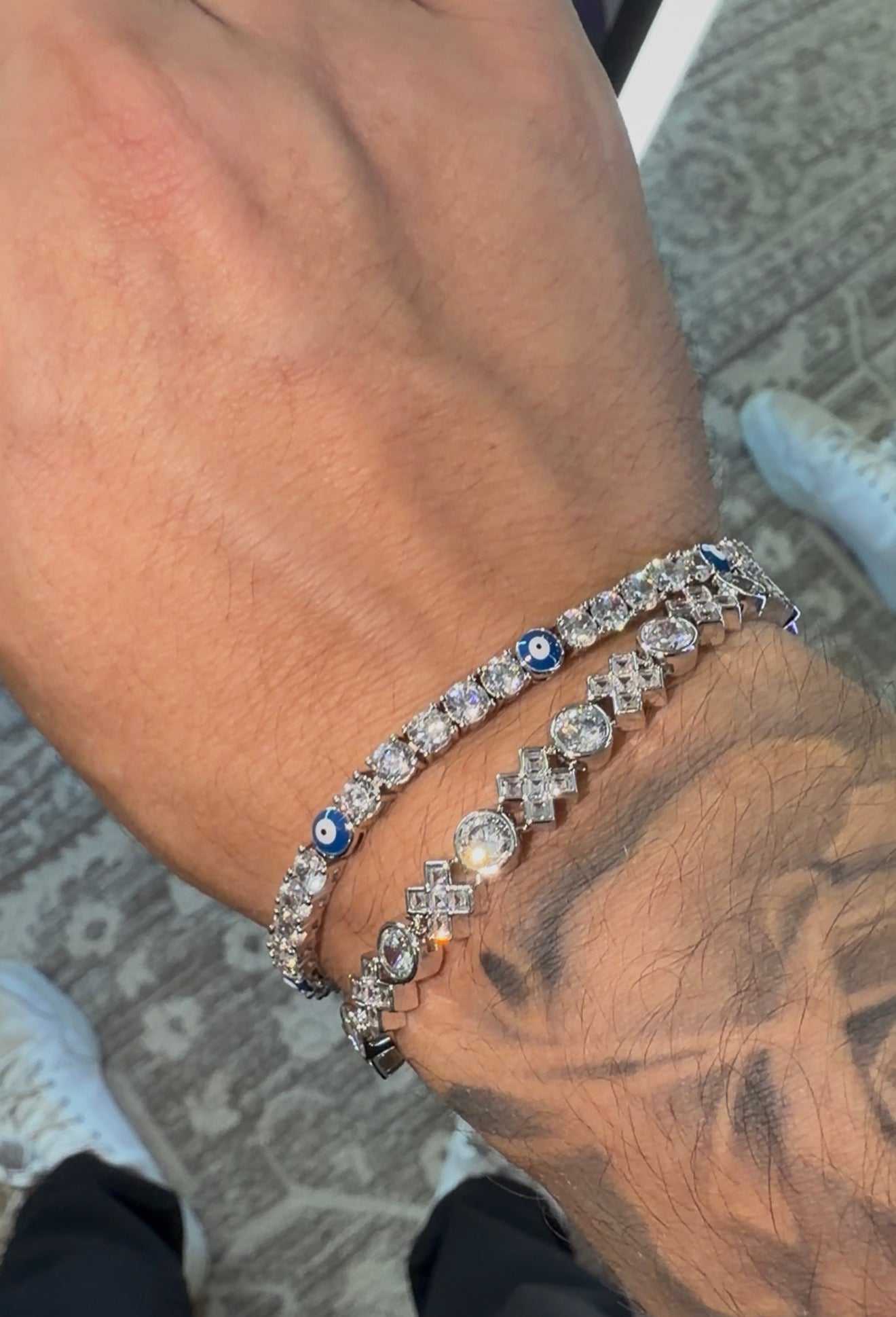 combo de brazaletes en dúo (brazalete gato y ojo turco tennis 4 mm)