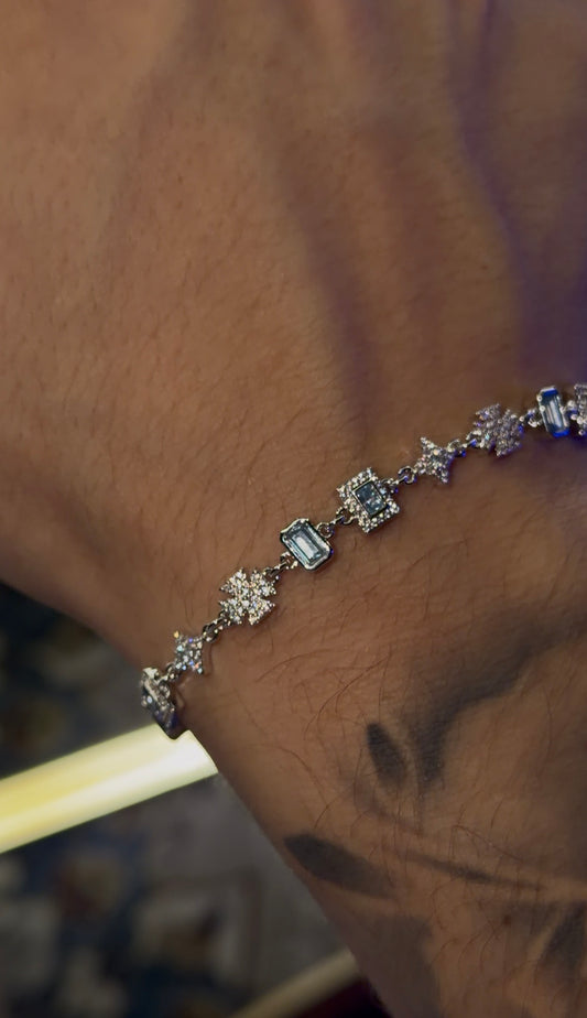 Múltiple shaped gems whitegold plated brazalete