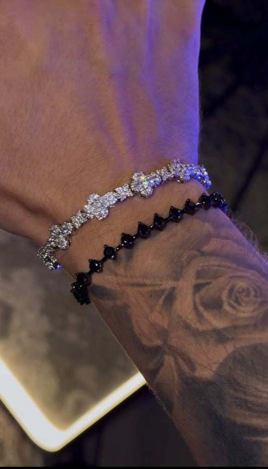 Combo de brazaletes GEMS FULL BLACK  Y CROSS