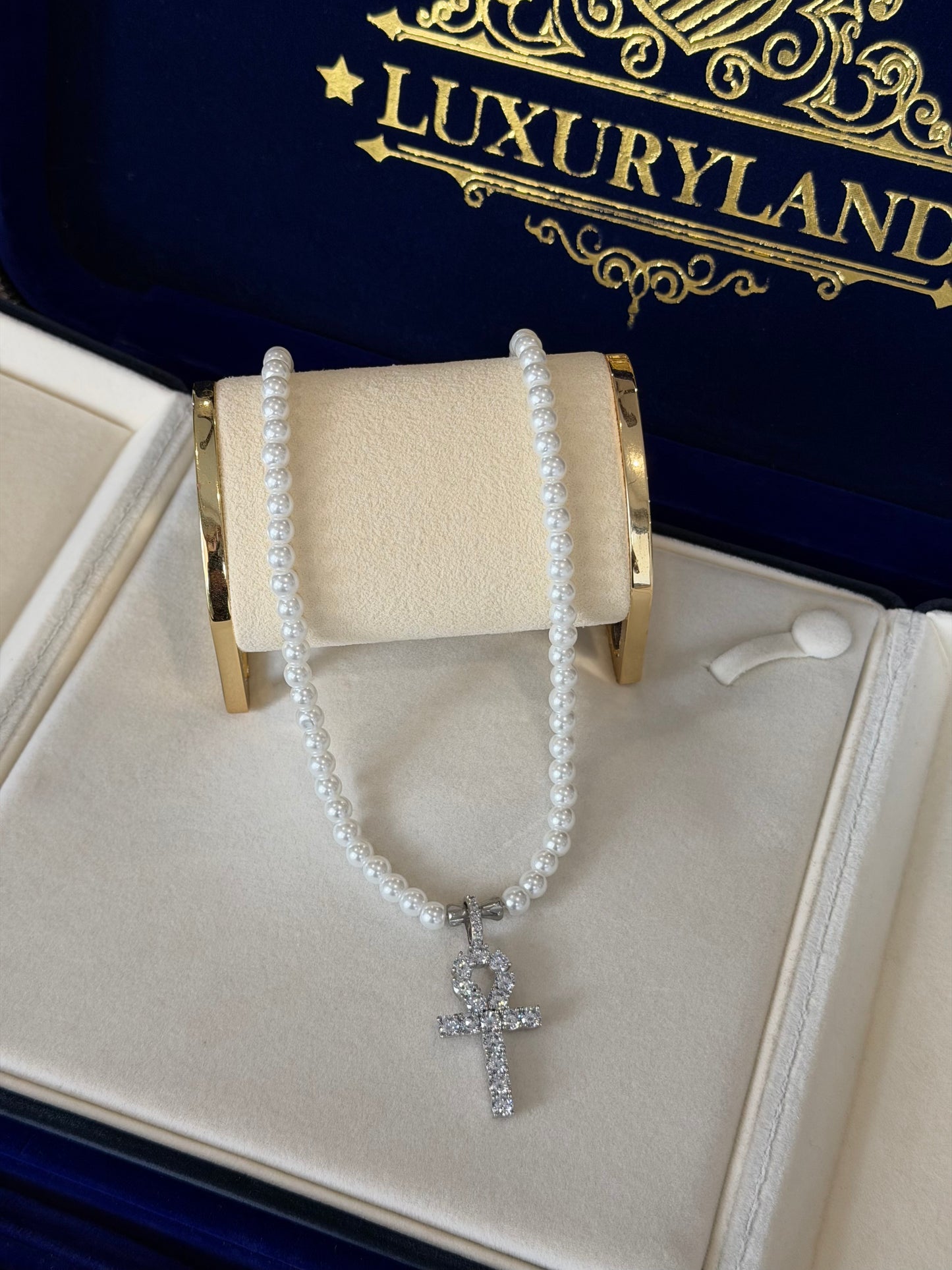 Dije de cruz tennis ankh full iced con collar de perlas de río de regalo