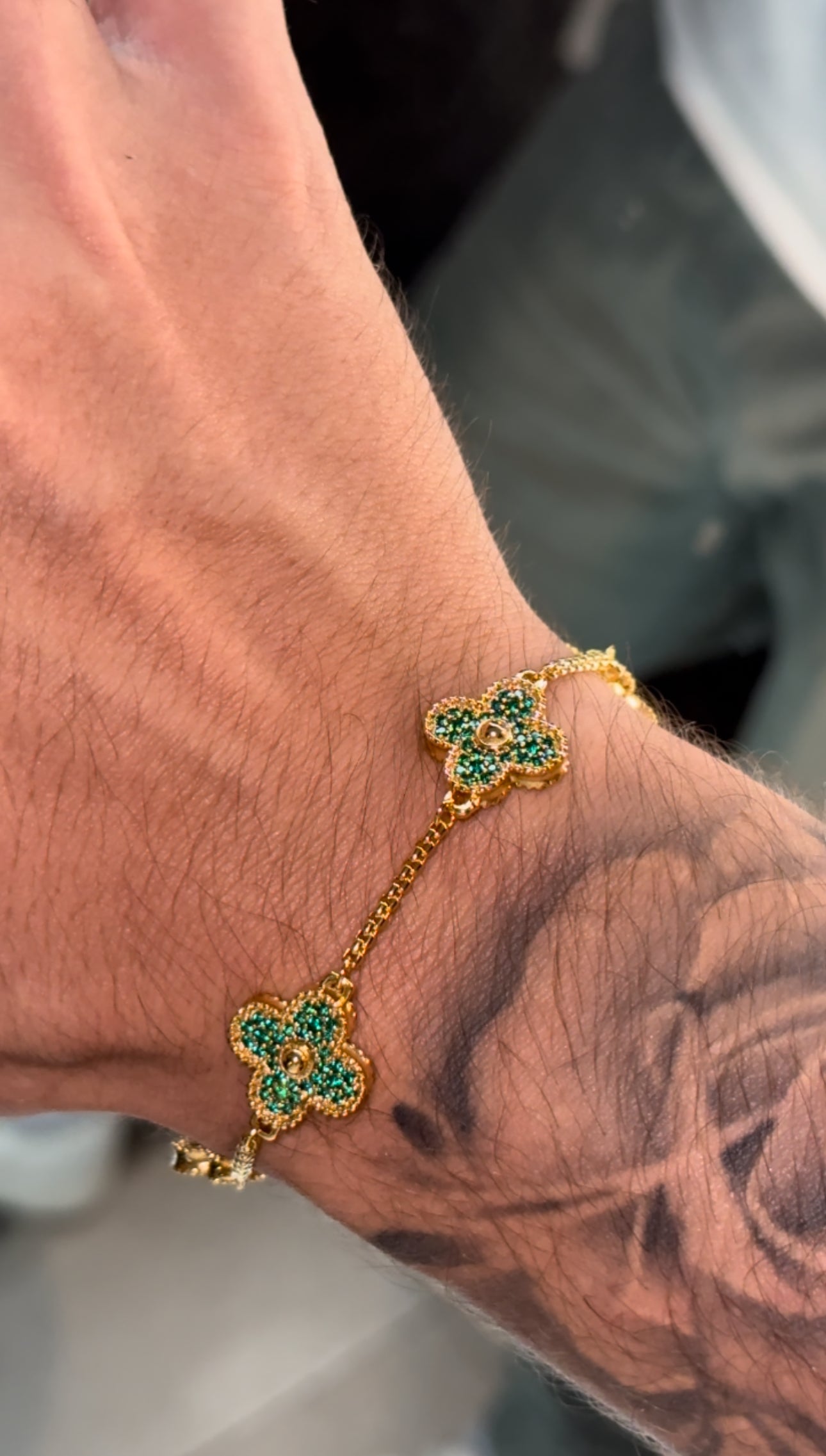 Brazalete vancleef golden+green  full iced