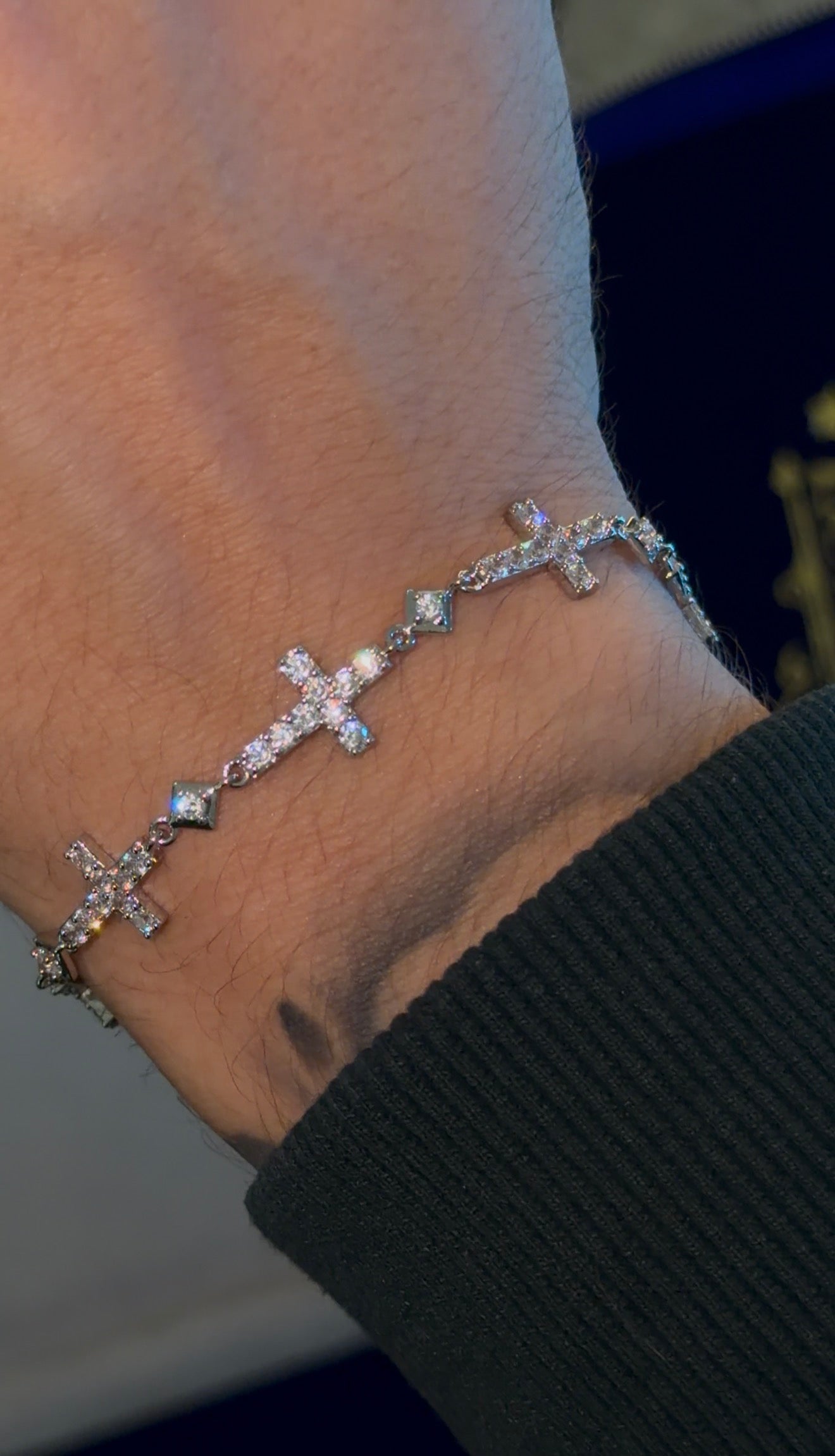 Brazalete long Cross whitegold laminado en oro blanco 18k
