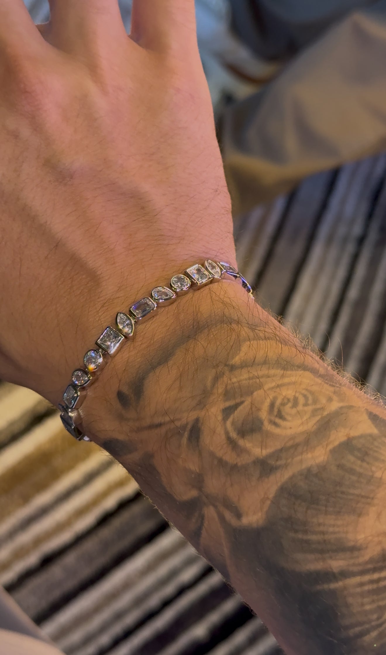 Irregular whitegold gems bracelet