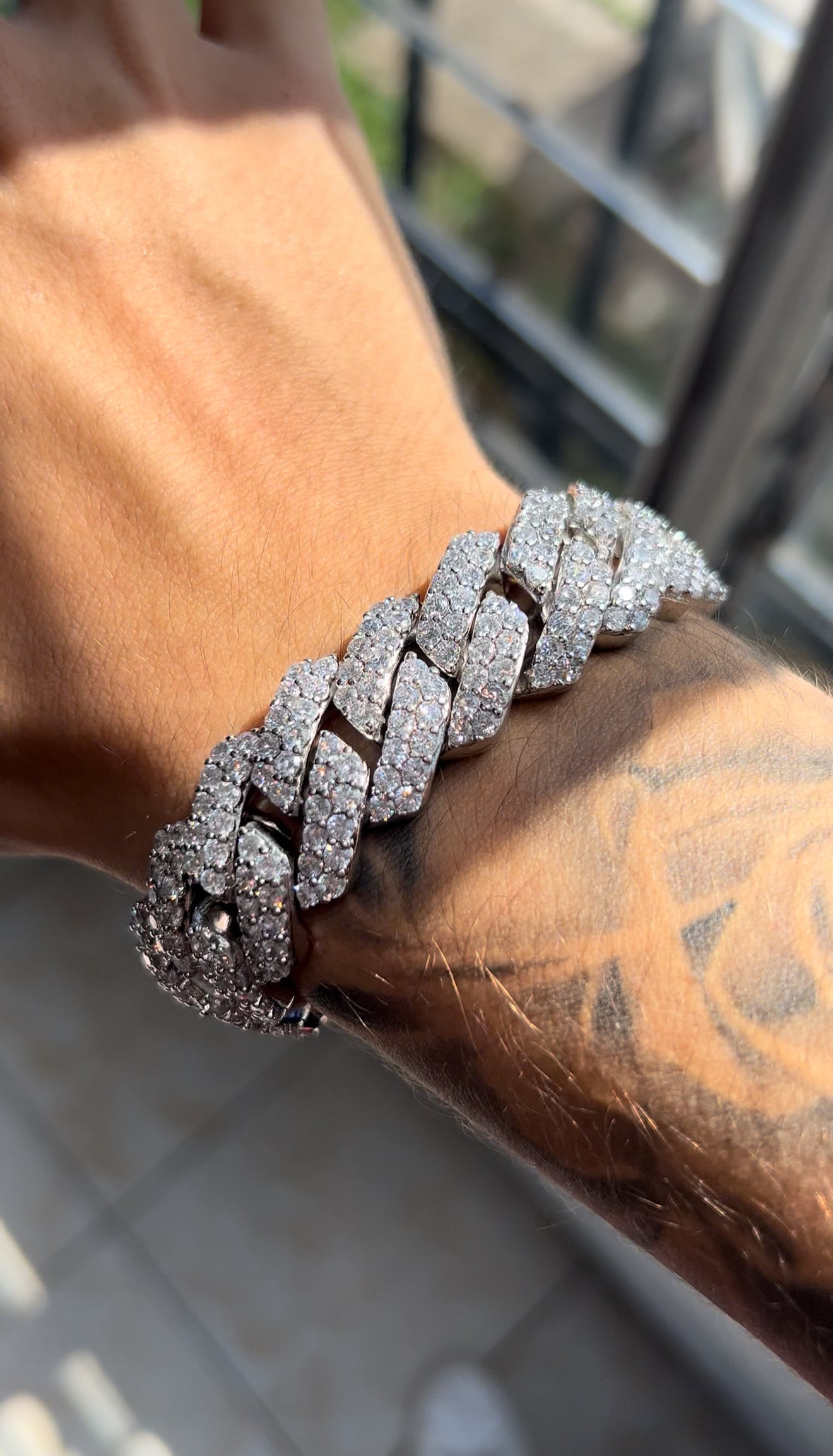 Brazalete prong link 19 mm whitegold plated