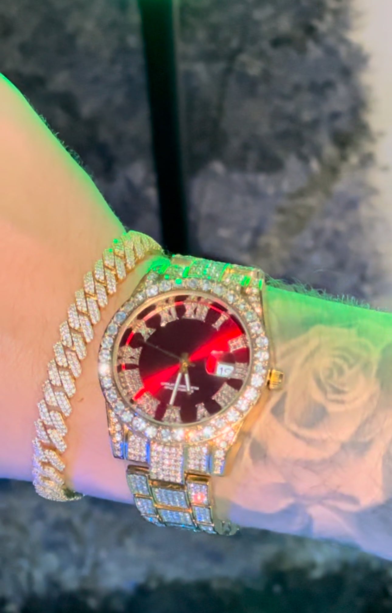 Combo de reloj red x golden full iced + brazalete cuban link 8mm