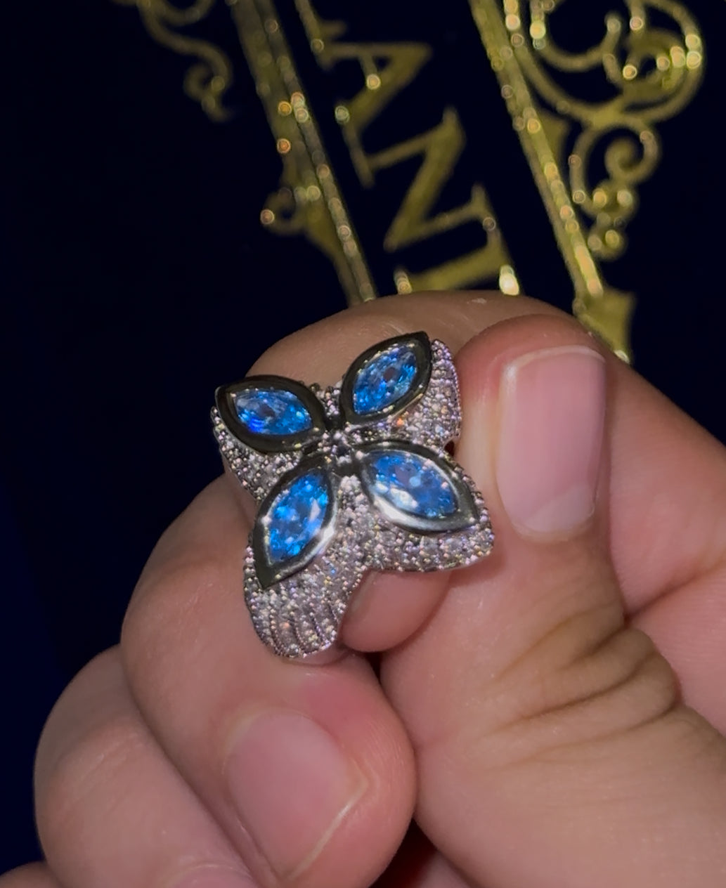 Anillo flor VC WHITEGOLD