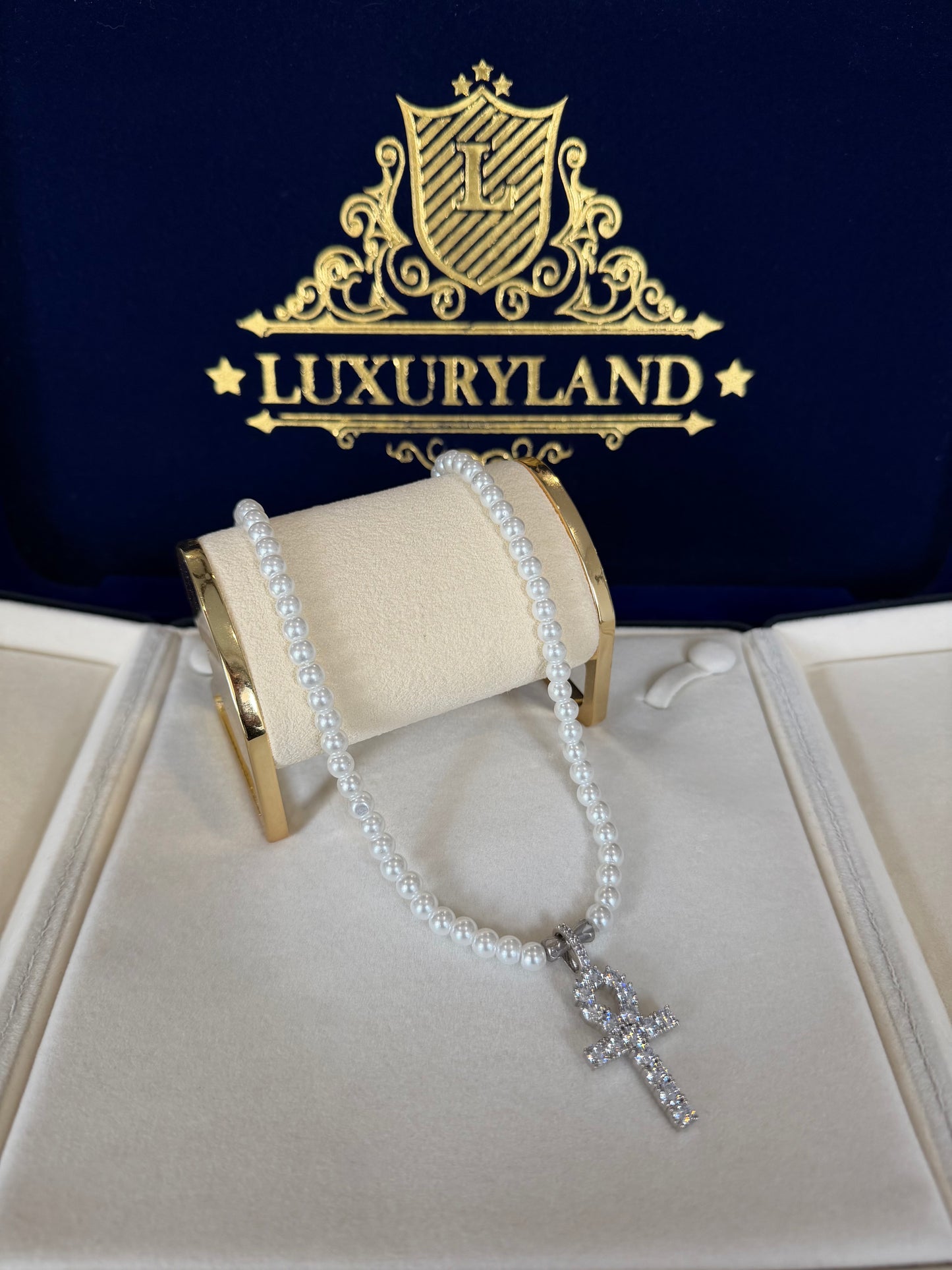 Dije de cruz tennis ankh full iced con collar de perlas de río de regalo