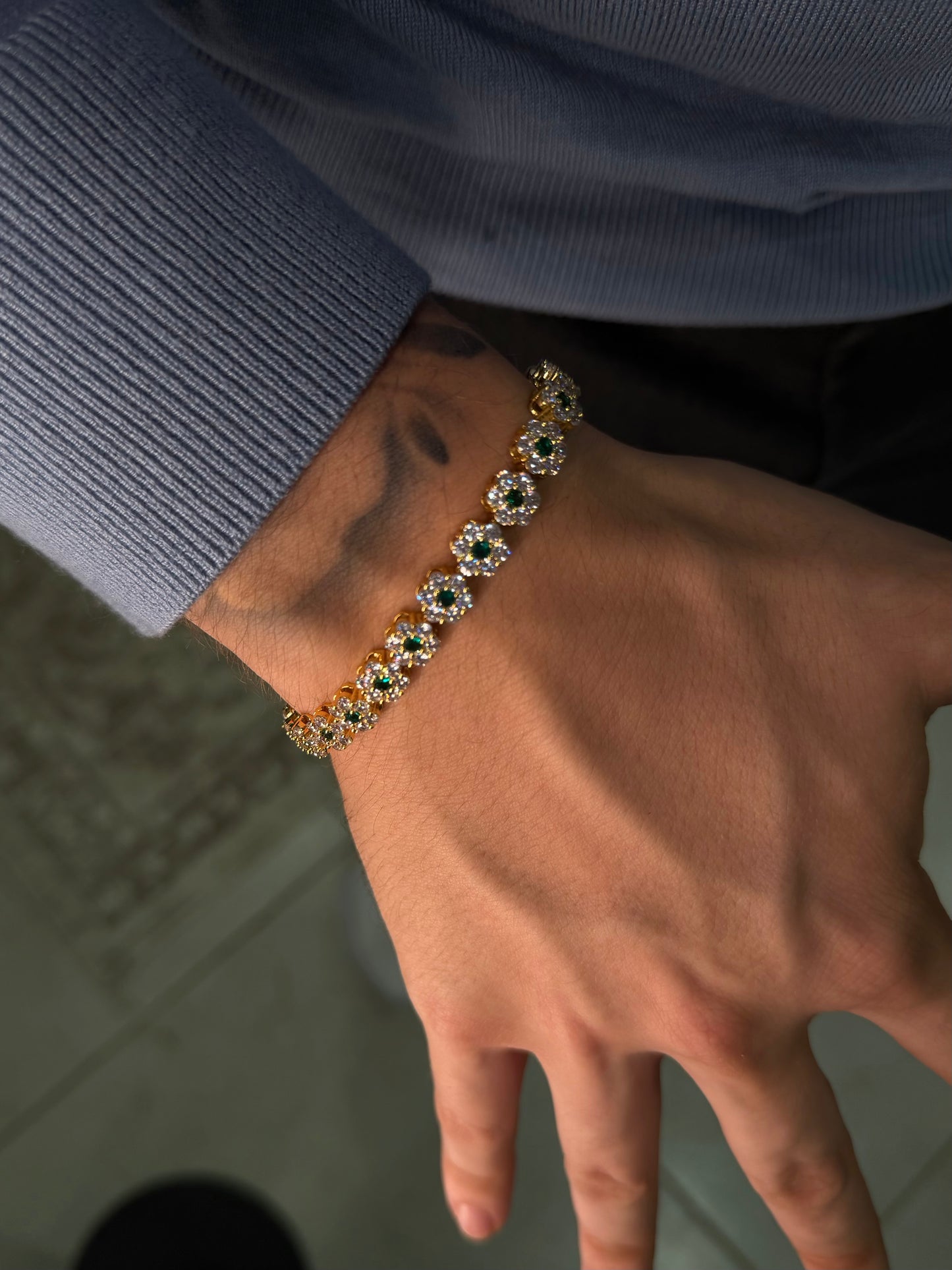 Brazalete octagon esmerald golden plated