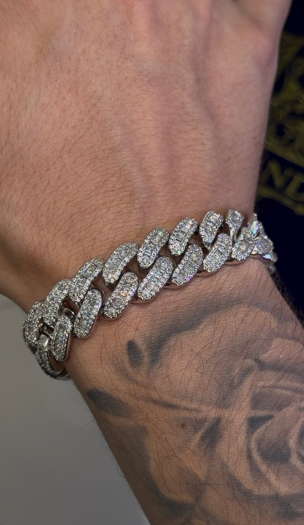 Brazalete round baguette whitegold (box clasp)