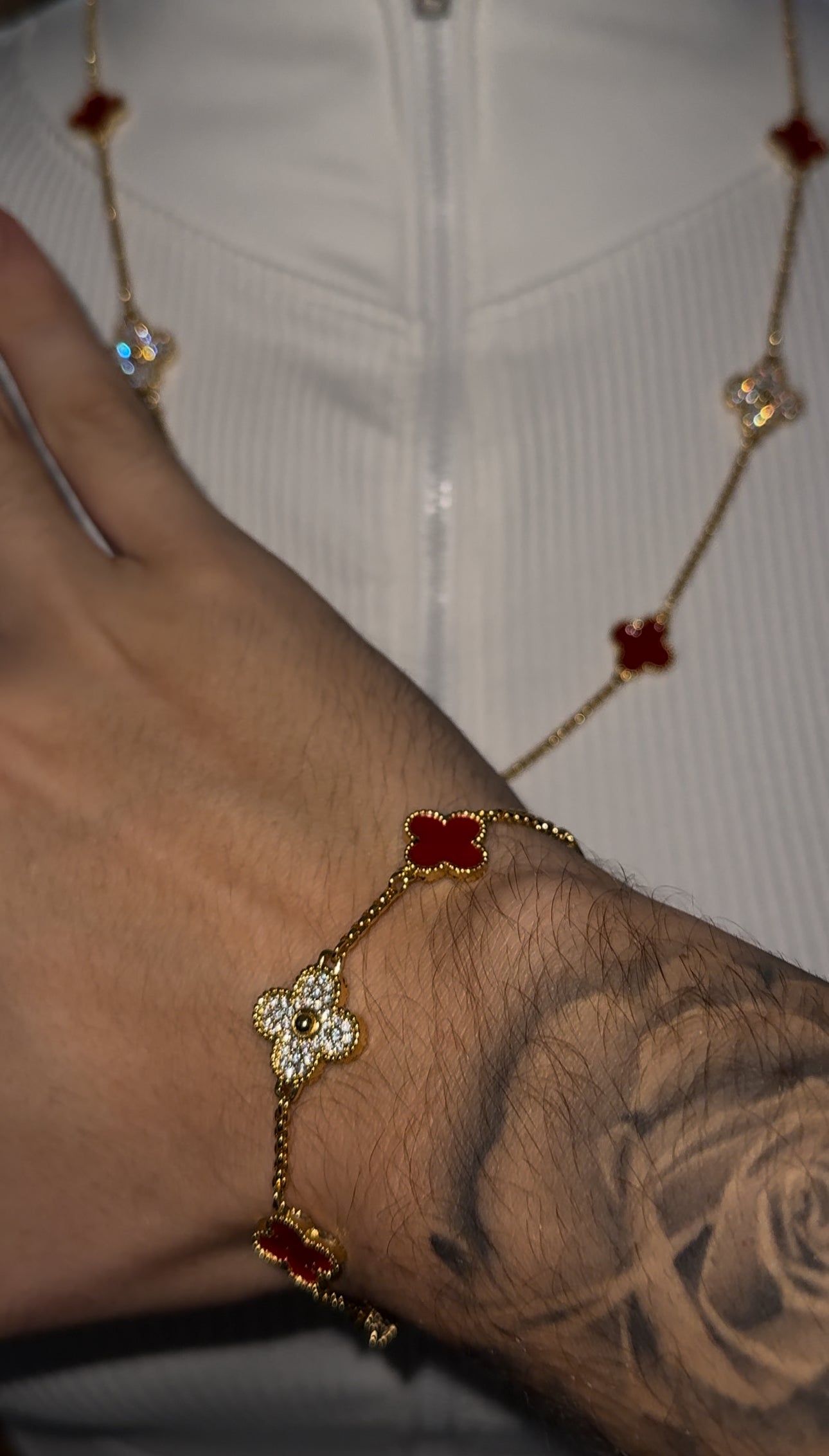 Conjunto vancleef bi-red and golden