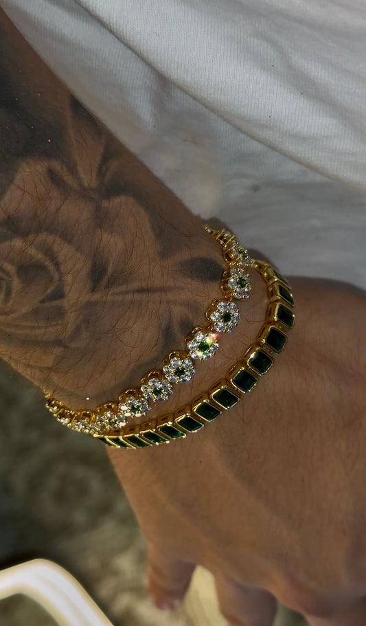 Combo en dúo brazalete rectangular esmerald y VC full iced