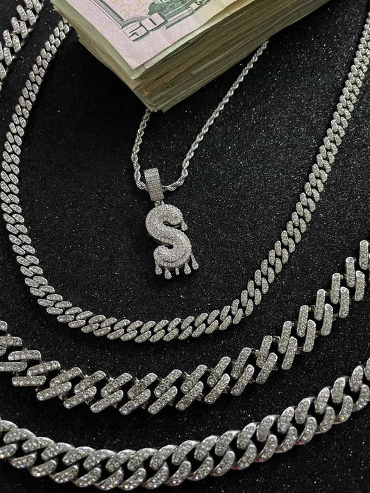 Dije de inicial con cadena torzal 3mm white gold