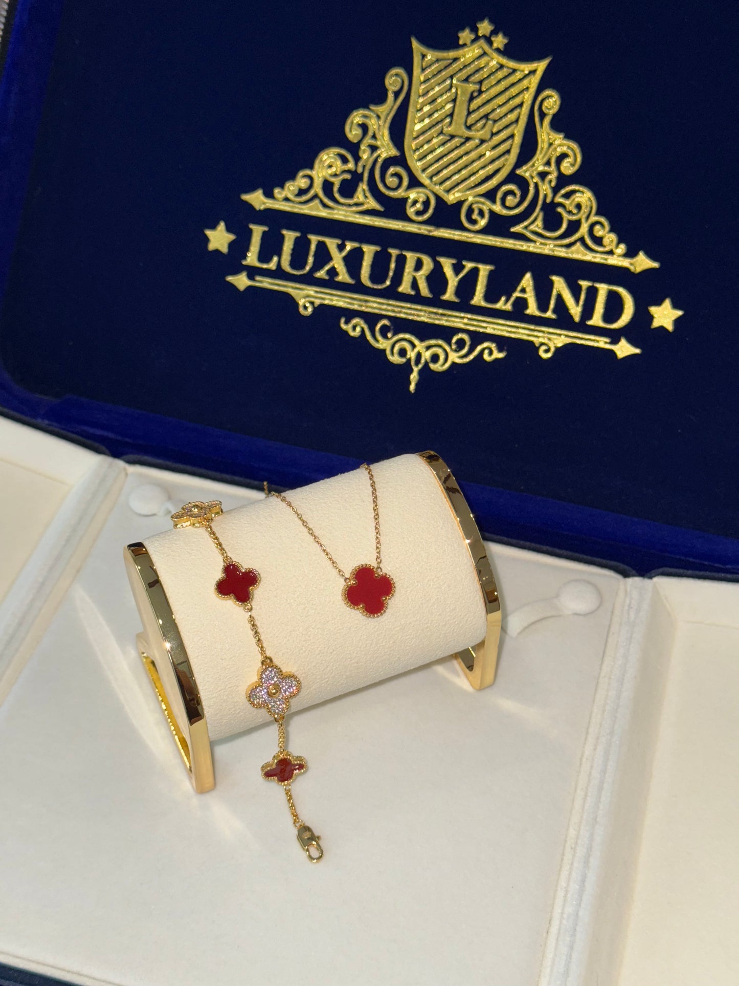 CONJUNTO cadena y brazalete VC. golden x red