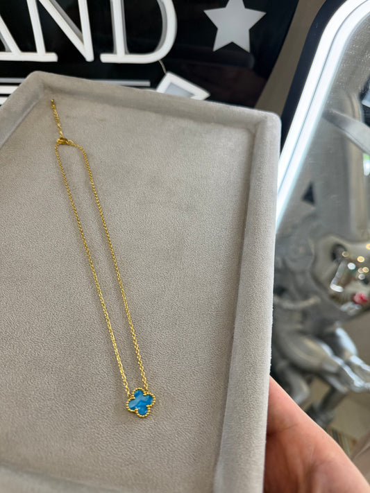 Gargantilla VC. 2 mm de un trébol metallic Blue arm gold plated 18k DAMA