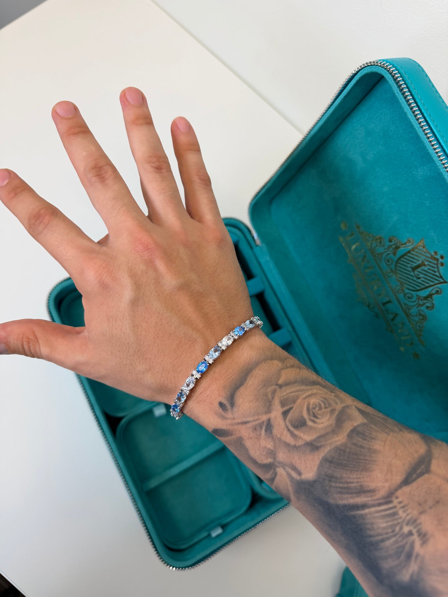 Brazalete Blue gems light and dark tennis