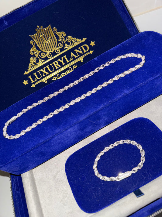 Conjunto white torzal 6 mm full iced 18k plated