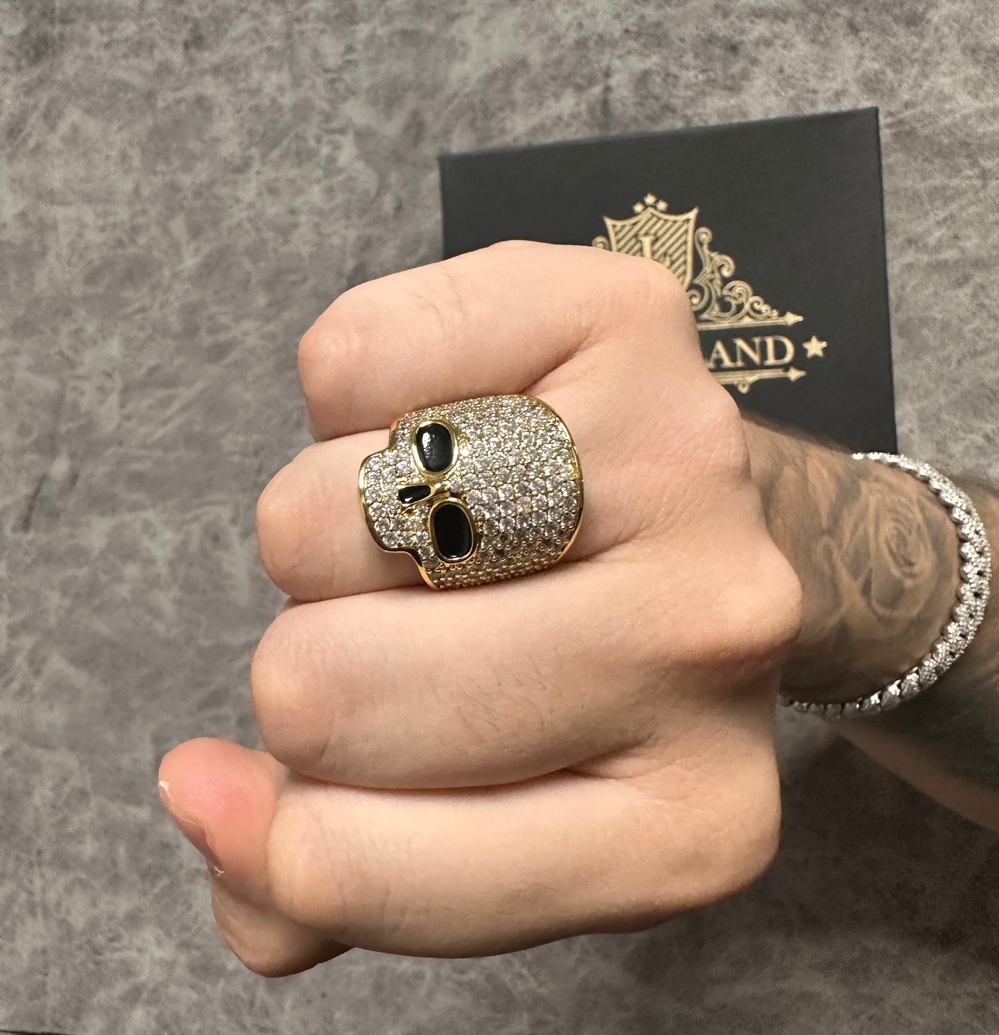 Anillo antrax dorado luxuryland jewelry