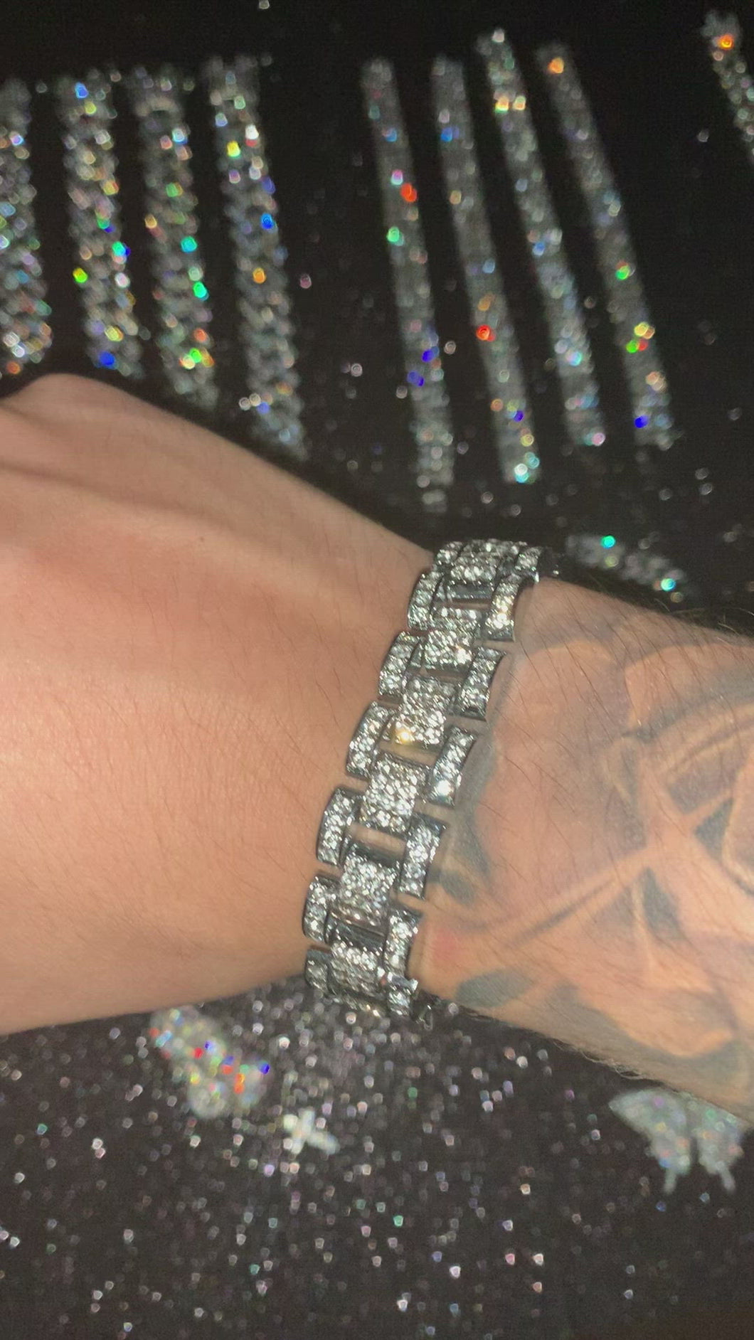 Brazalete corte reloj laminado en 18 k oro blanco (4 micras)