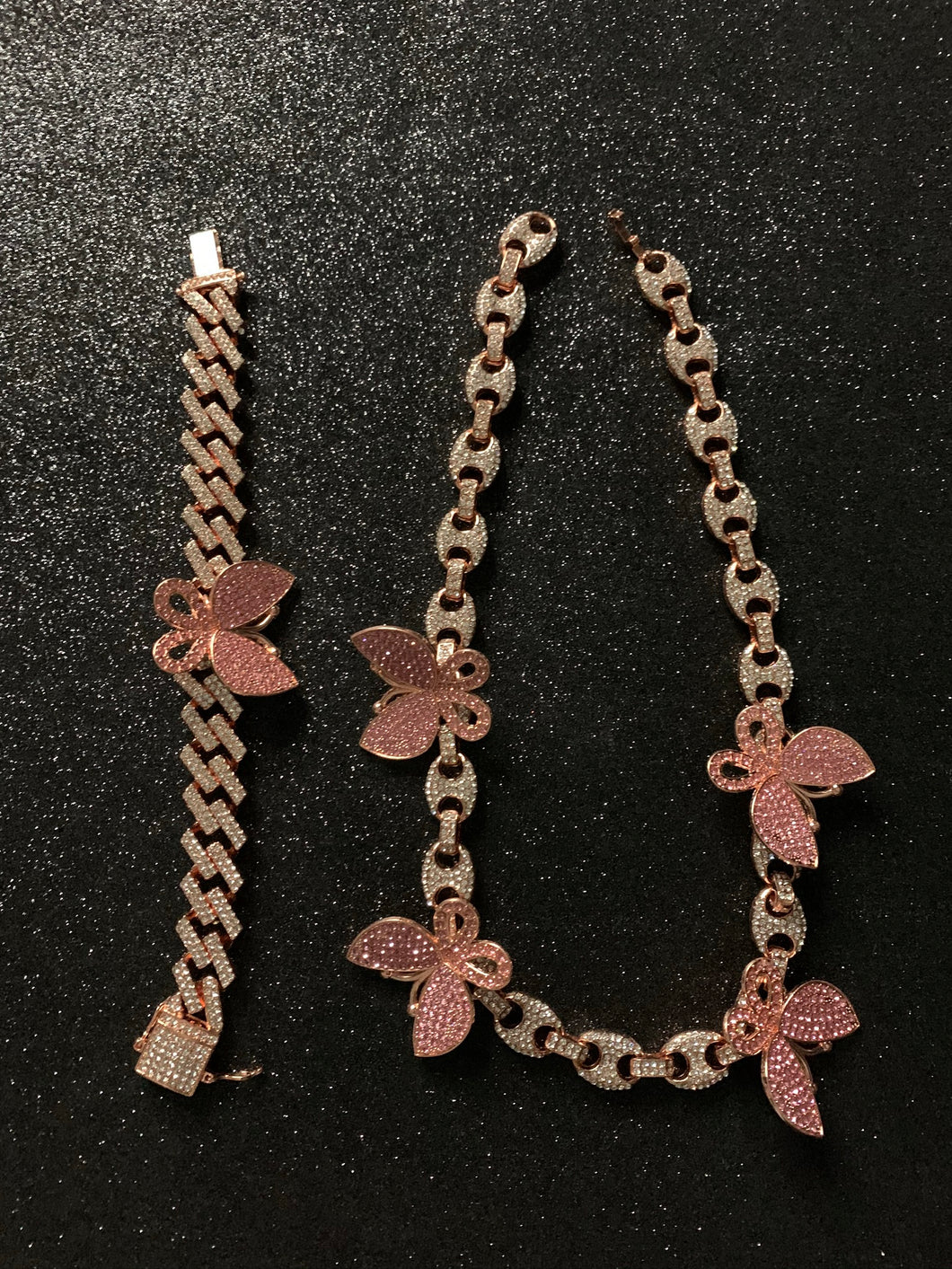 Conjunto de dama, tejido gucci, con mariposas, oro rosa laminado 18k, (4 micras)