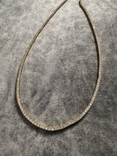 Cargar imagen en el visor de la galería, Cadena tennis 3 mm laminada en 18k (22 micras) con incrustaciones swarovski full iced out
