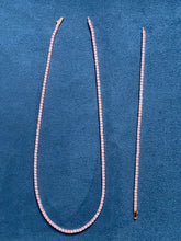 Cargar imagen en el visor de la galería, Conjunto Cadena y brazalete tennis con incrustaciones de swarovski rosa
