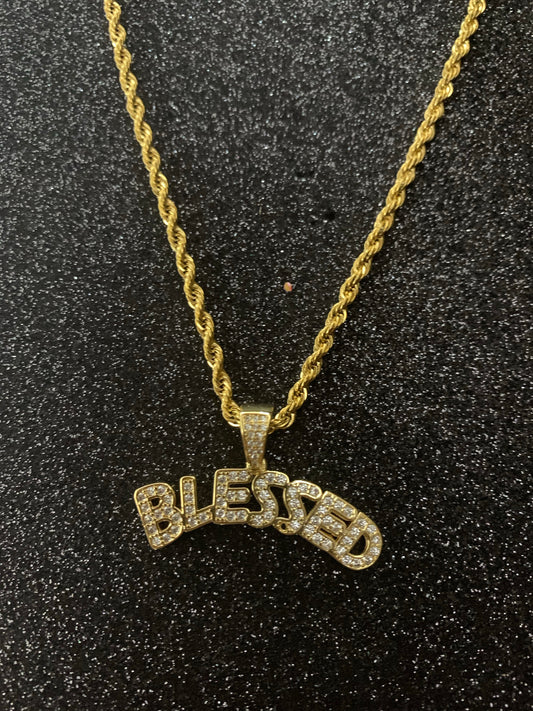 Dije de “blessed”, oro laminado 18k (4 micras)