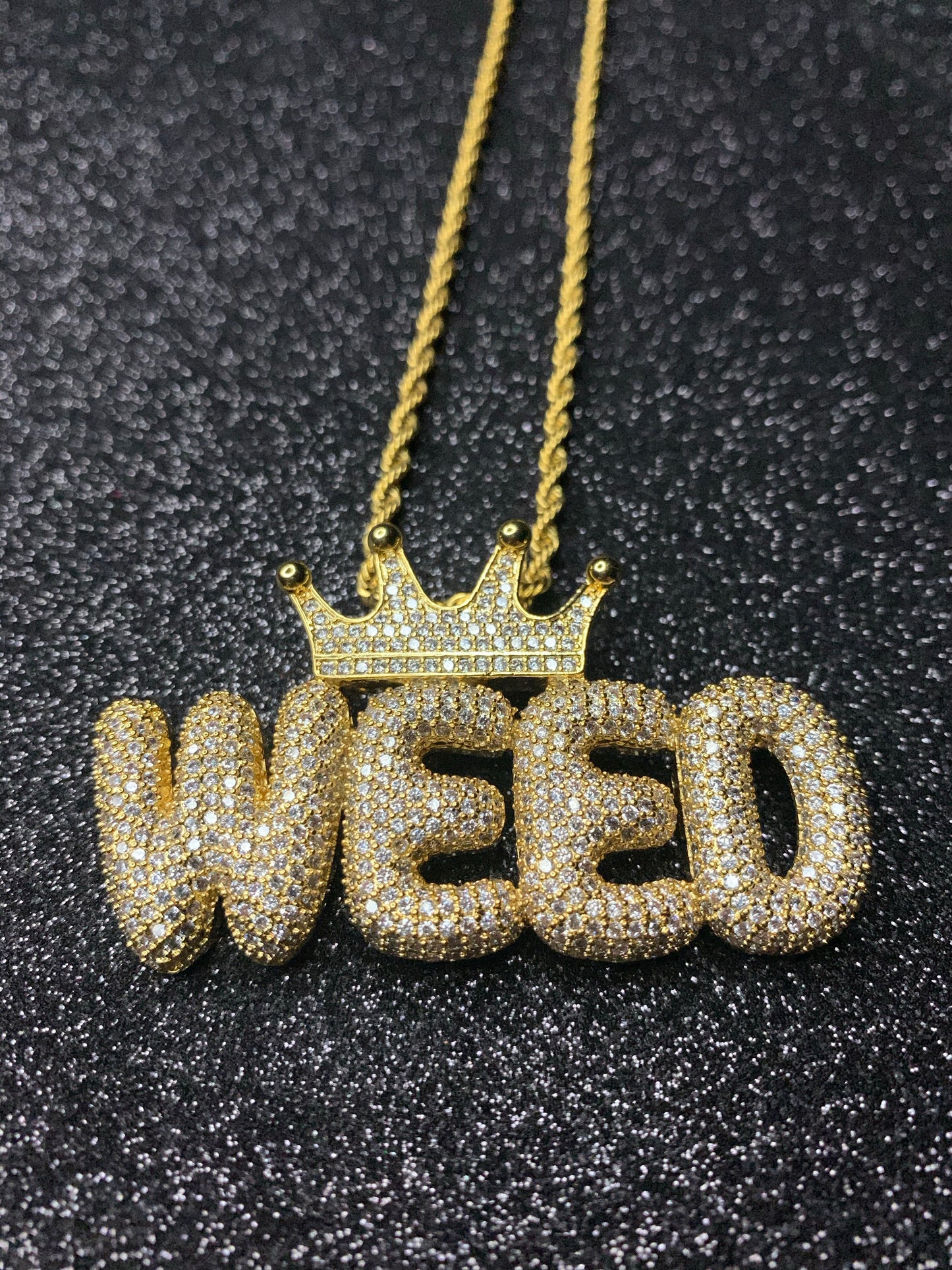 Dije “weed” oro laminado 18k (4 micras)